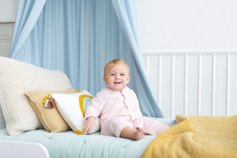 11 Aylık Bebek Gelişimi ve Birinci Yaşın Eşiğinde Küçük Kaşifimizle Yolculuk